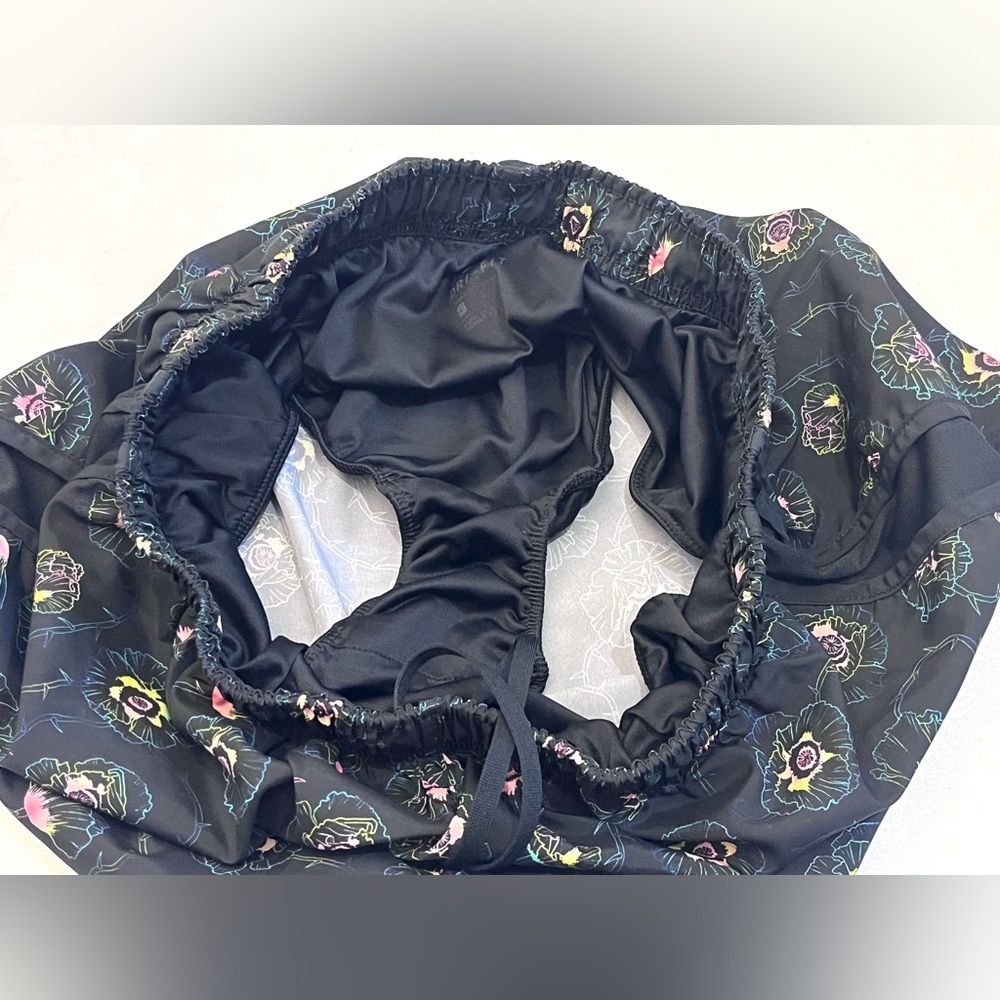 Nike Women's Tempo Dri-Fit Black Floral Print Running Athletic Drawstring Shorts - Picture 13 of 16